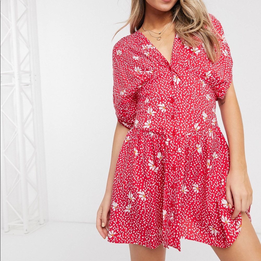 ASOS DESIGN FLOWY FLORAL LOW BACK MINI DRESS WITH RUCHED SLEEVES Size 6